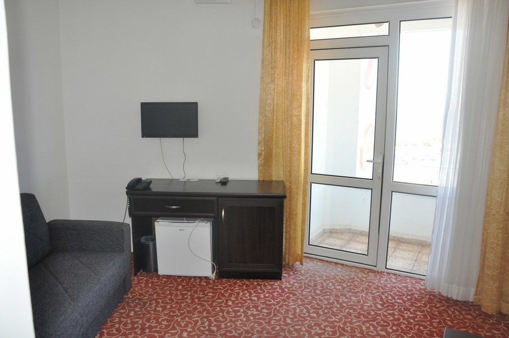 Hotel Finike Marina Buitenkant foto