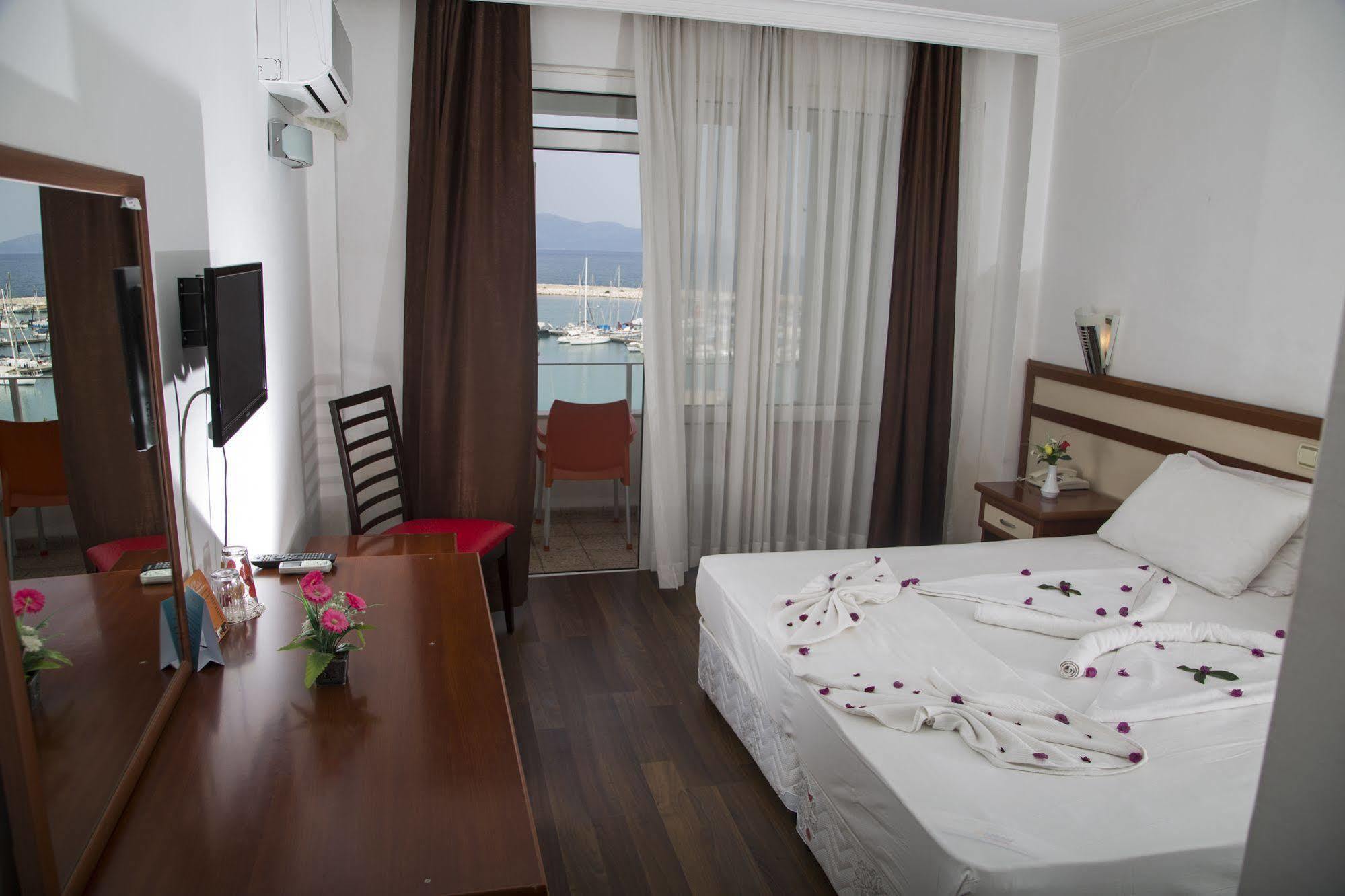 Hotel Finike Marina Buitenkant foto
