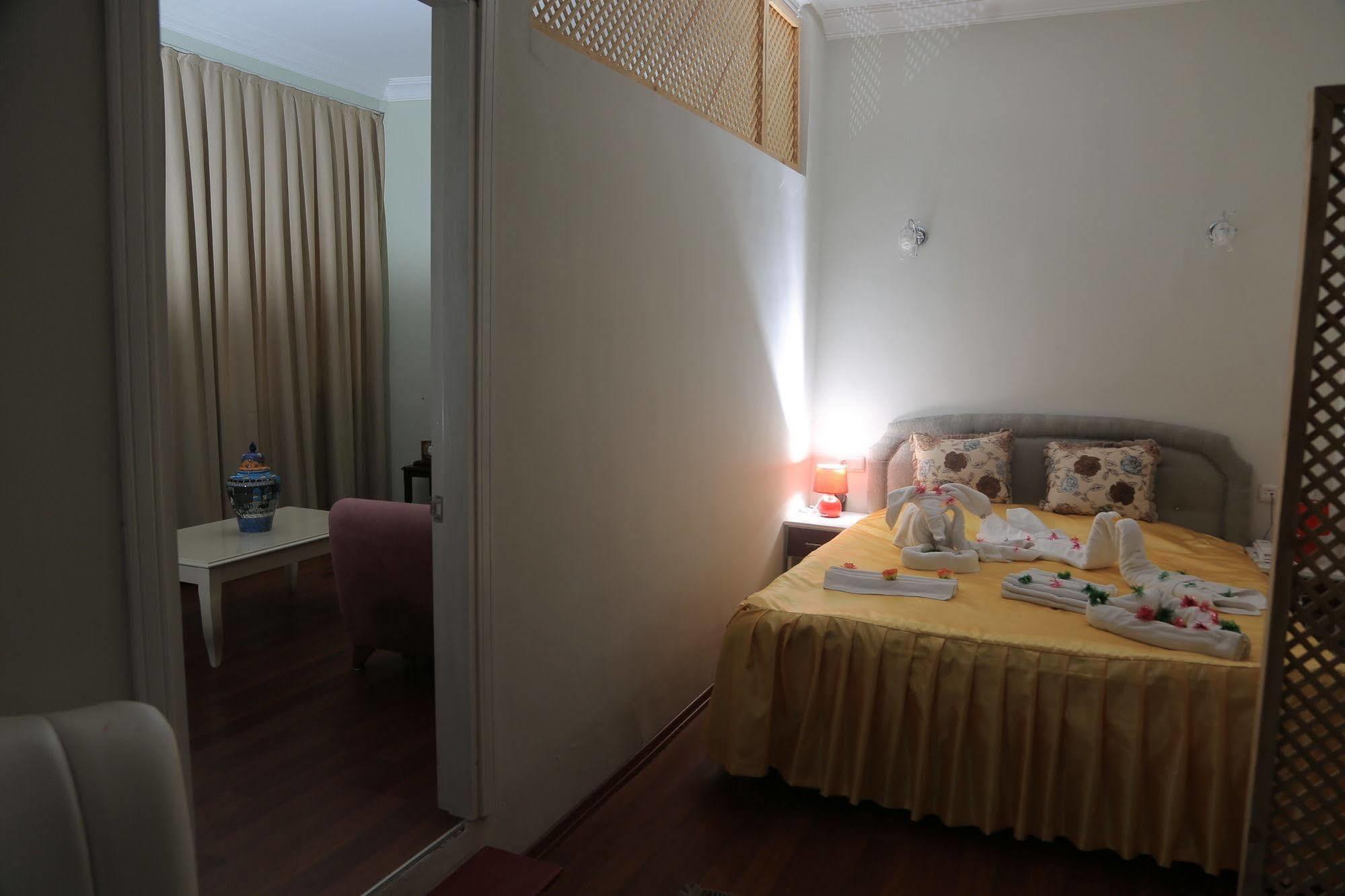 Hotel Finike Marina Buitenkant foto
